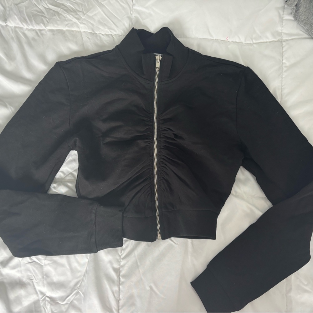 Cropped Zip up sweater